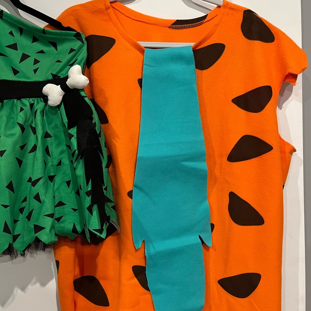 Family Flinstones Halloween costume - Picture 3 of 4